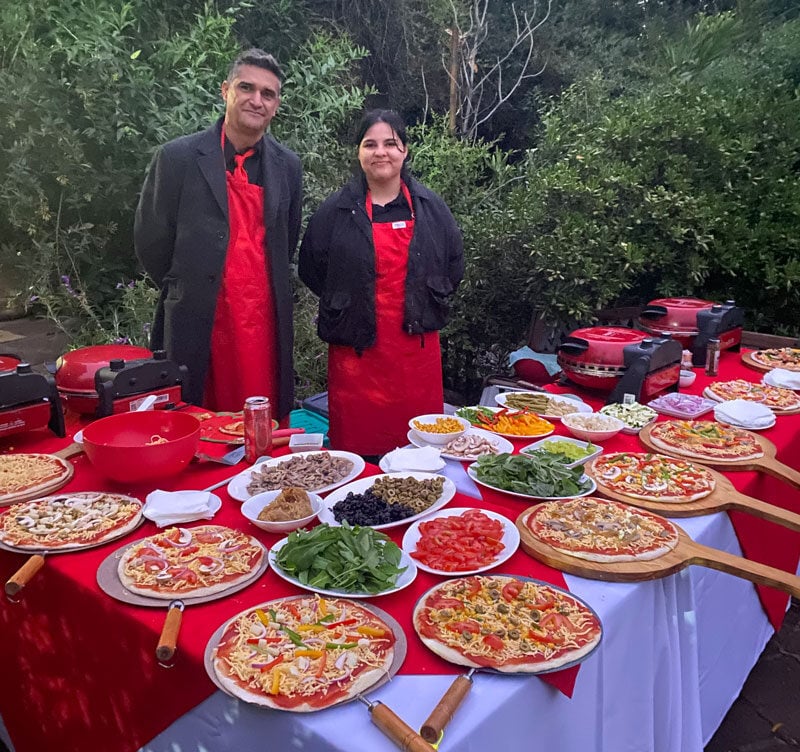 buffet-pizzas-a-la-piedra-penalolen-celebracion-cumpleanos-ulala-banqueteria