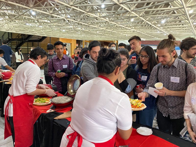 buffet-pizzas-a-la-piedra-universidad-uc-san-joaquin-ulala-banqueteria
